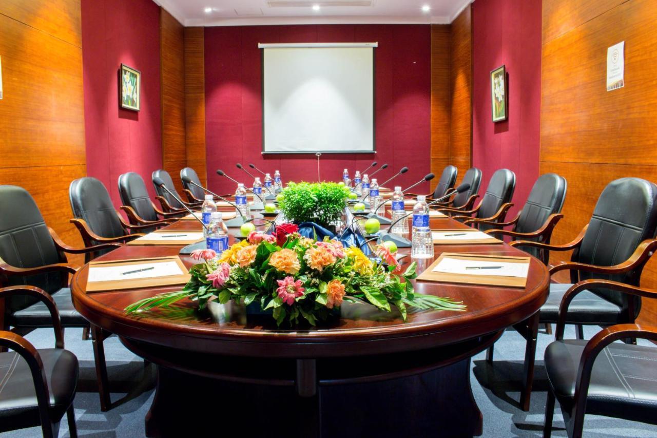 โรงแรมแลนด์มาร์ค แม่โขง ริเวอร์ไซด์ เวียงจันทน์ ภายนอก รูปภาพ
